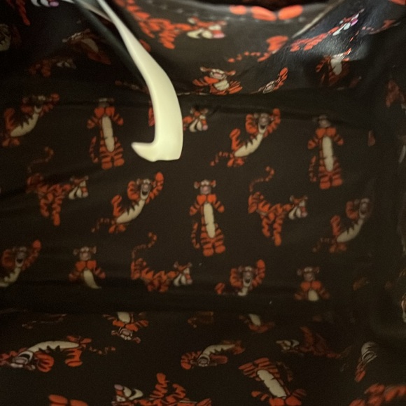 Loungefly Women's Winnie The Pooh TGR Csply Min Bkpk, Multi, NWOT - Picture 7 of 8